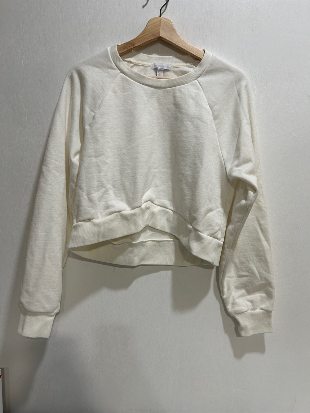 Beyond Yoga Cream Cropped Pullover Sweater